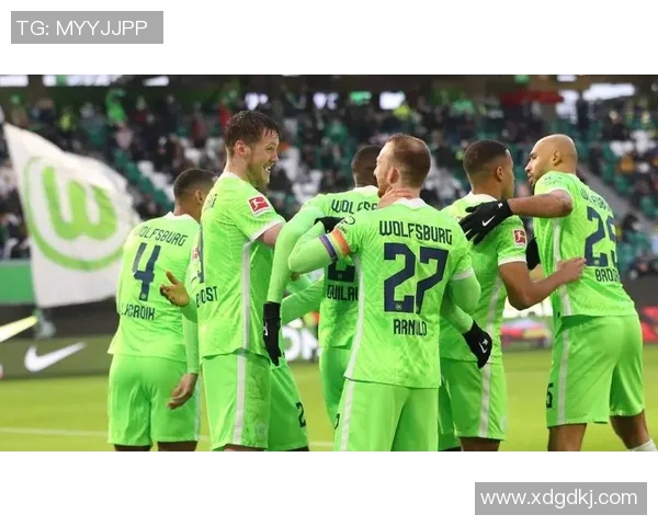 沃尔夫斯堡逆转战胜弗赛,引爆德甲热议球迷狂欢